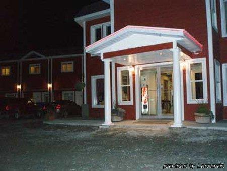 Arnica Inn Yellowknife Esterno foto